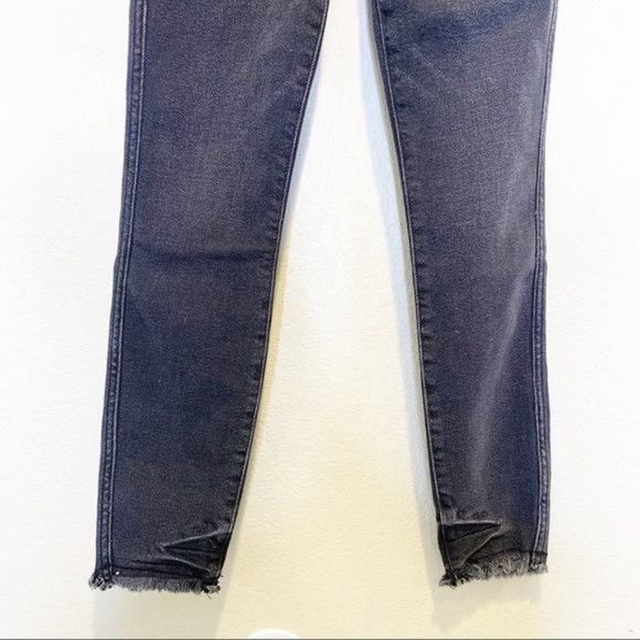 NWT Good American Good Curve High Waist Skinny Raw Edge Black/Gray Jean 0/25 - Picture 5 of 10